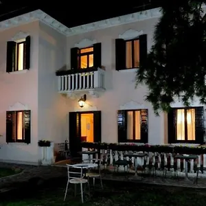 Casa di campagna Crispi, Mestre